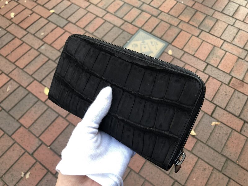 マットクロコのラウンドファスナー長財布